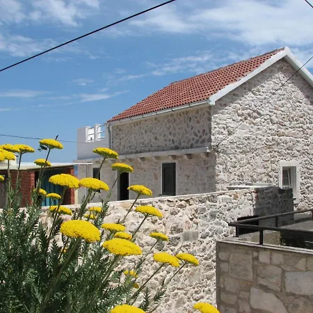 Le Refuge
